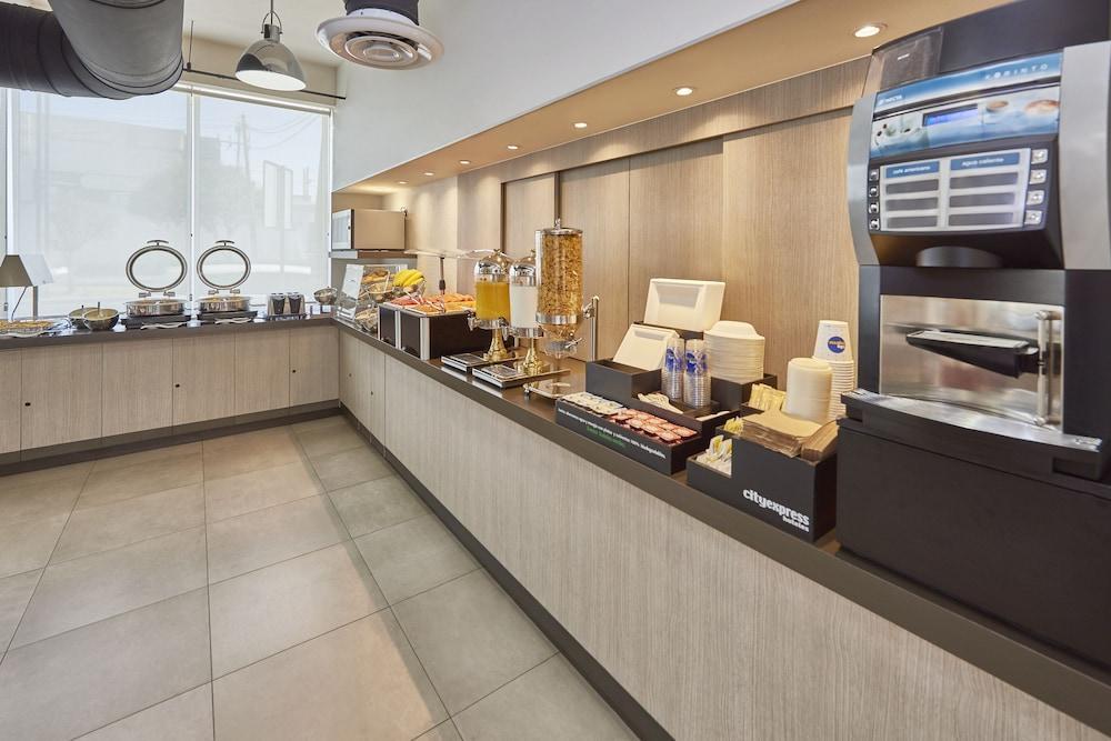 City Express Junior By Marriott San Luis Potosi Zona Industrial Exterior foto