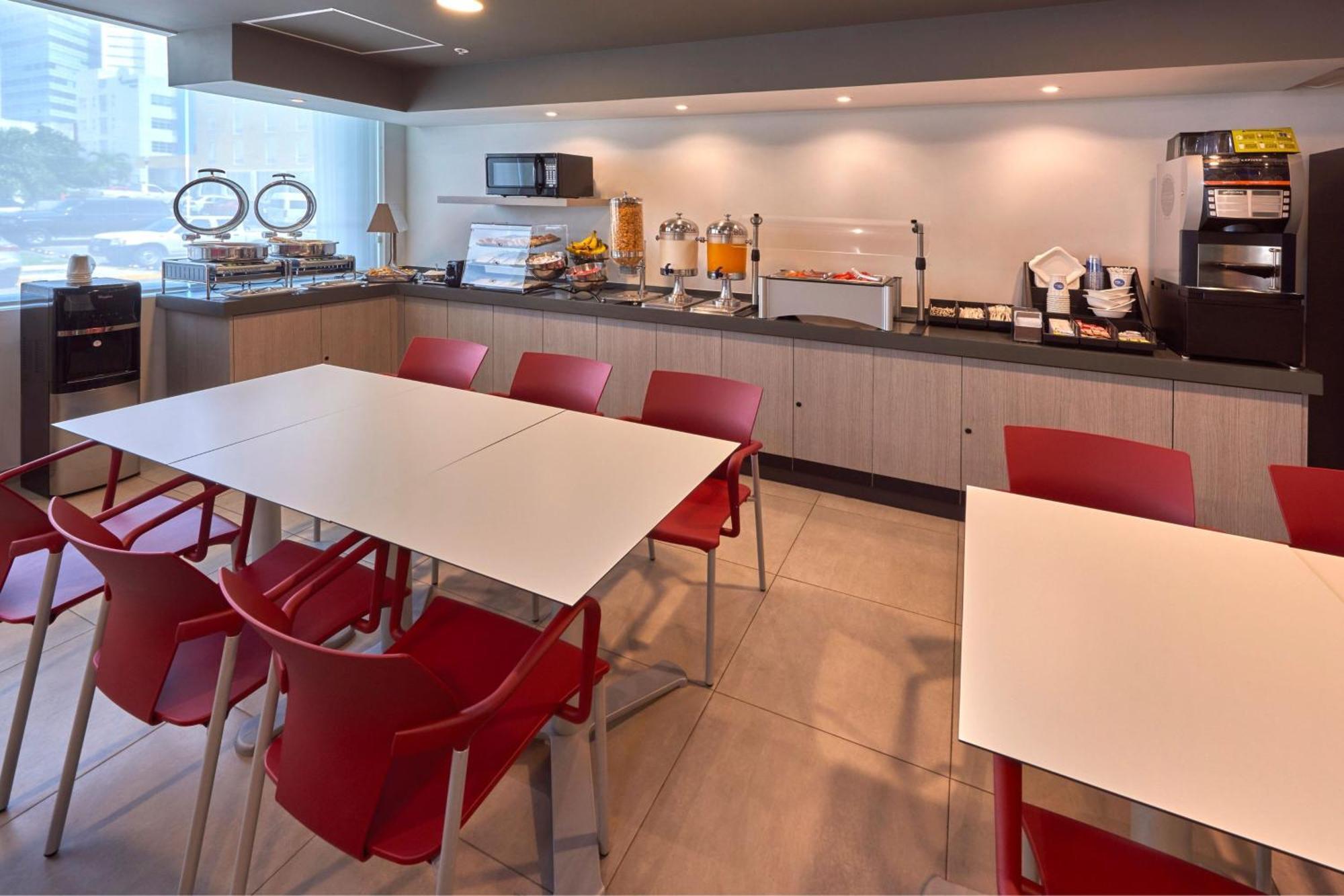 City Express Junior By Marriott San Luis Potosi Zona Industrial Exterior foto