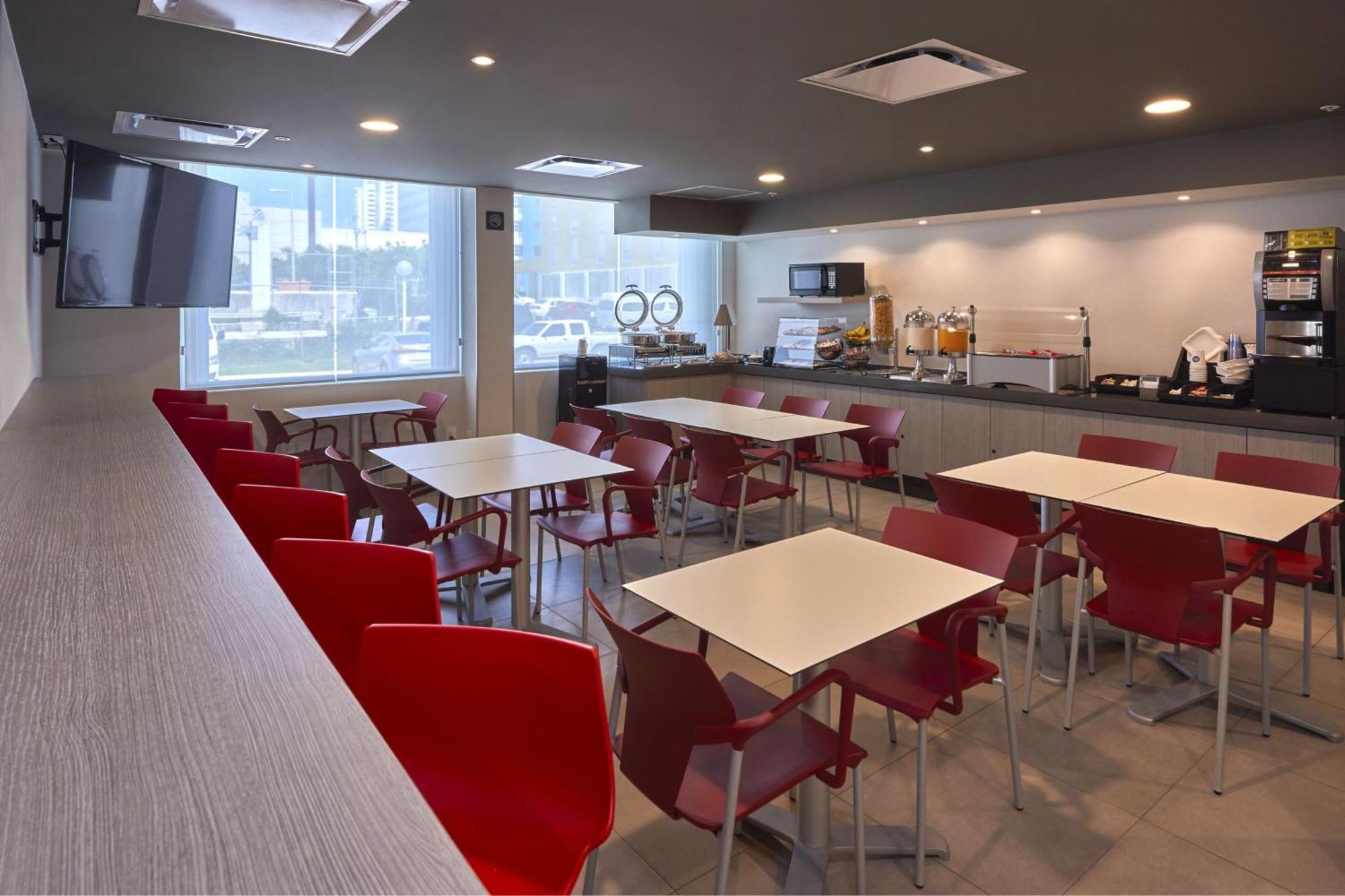City Express Junior By Marriott San Luis Potosi Zona Industrial Exterior foto
